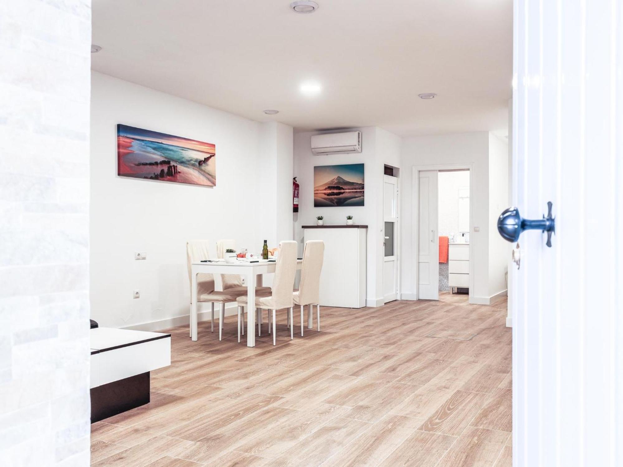 Benitez Parodi Recien Reformado Zona Multicultural Apartment Seville
